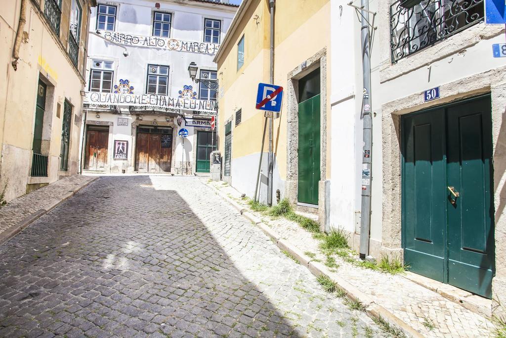 Typical Bairro Alto Apartment Lisboa Eksteriør billede