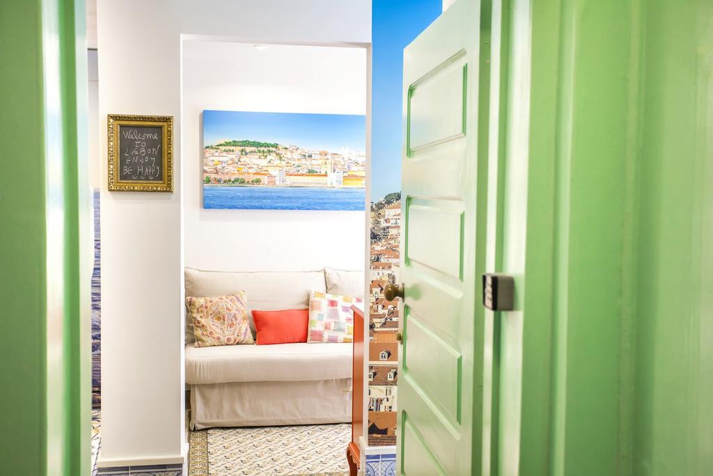 Typical Bairro Alto Apartment Lisboa Eksteriør billede