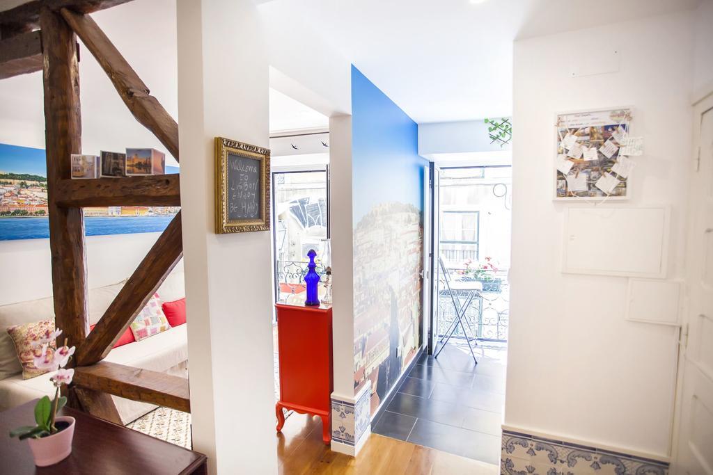 Typical Bairro Alto Apartment Lisboa Eksteriør billede